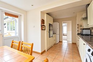 Kitchen/Diner- click for photo gallery